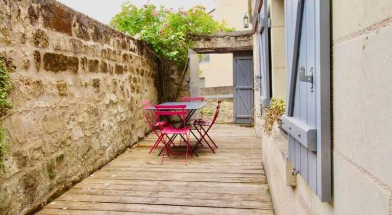 Vacation home with 1 room for 5 persons in Chinon