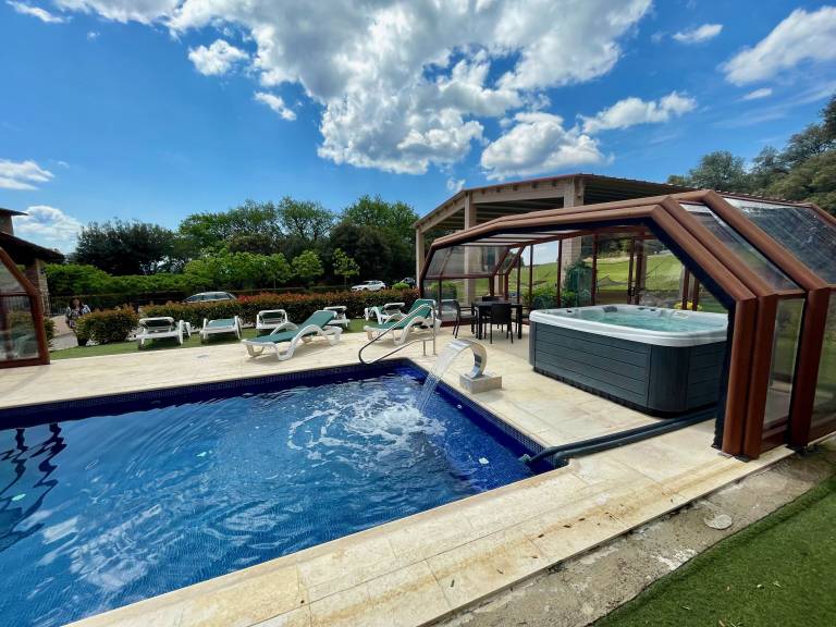 Villa  Perafita
