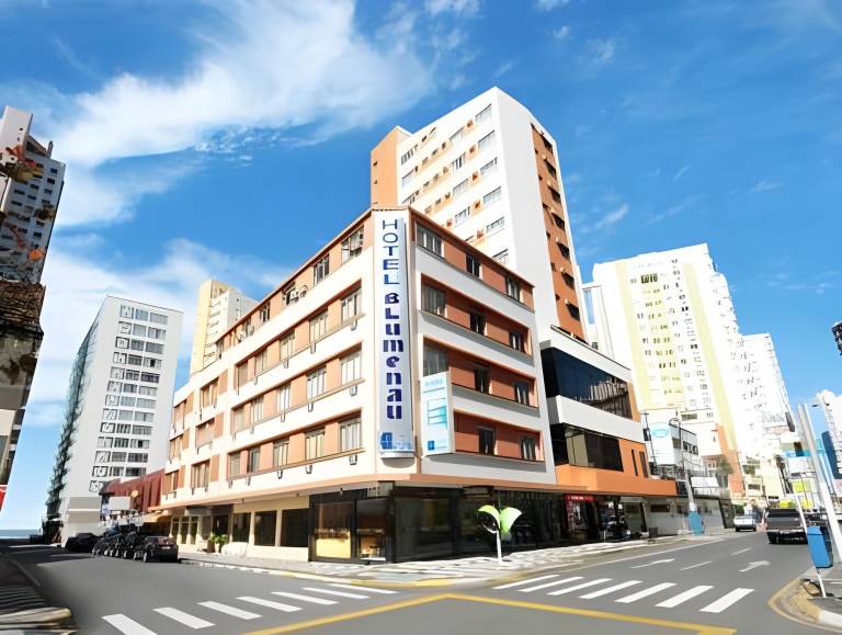 Hotel Blumenau - Balneario Camboriu in Balneário Camboriú