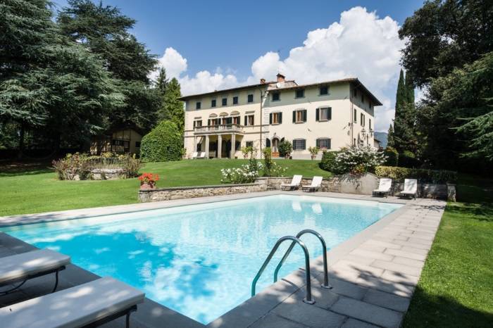 Wohnung in Vicchio mit Grill, Pool & Whirlpool