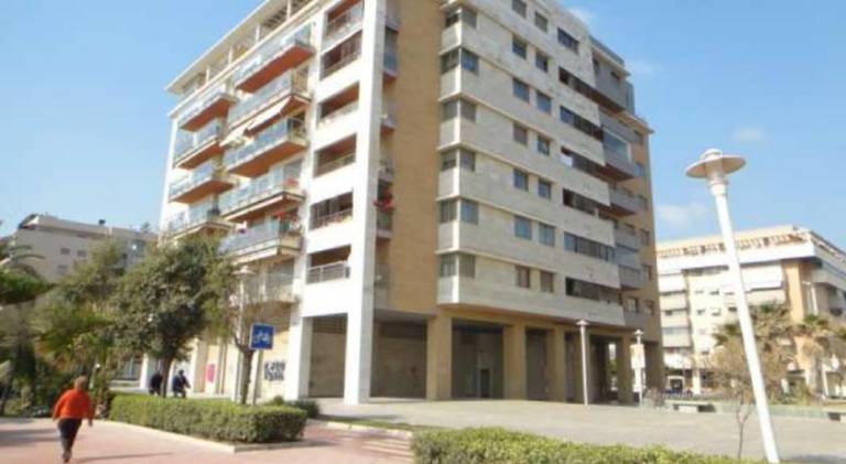 Fully equipped holiday apartment with hot tub & terrace | Next to the beach | Good for workation | Pets are welcome — photo 3