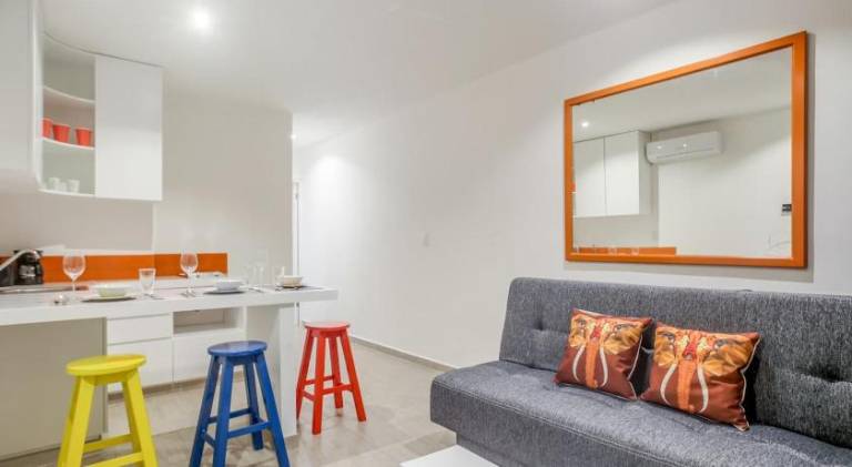 Wonderful rental apartment with yard, patio & private pool | Pets allowed — photo 3