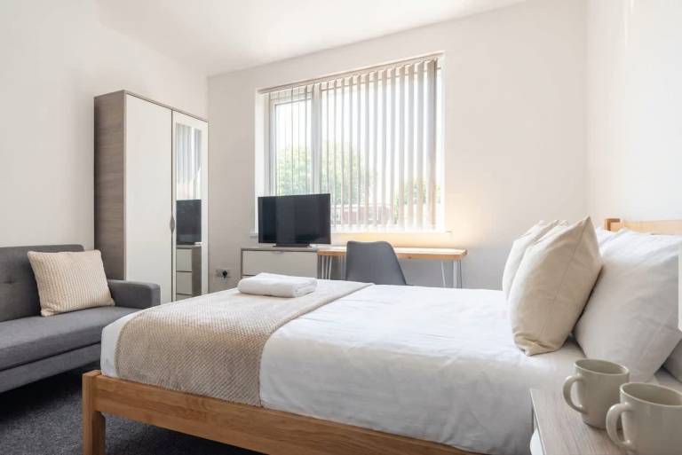 Convenient Budget Room in Shared House w Kitchen