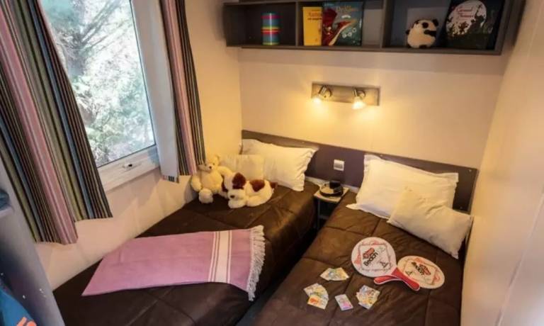 Campsite Le Soleil des Landes - Mobile home Classic 2 bdr. 4/6 pers. Covered Decking A/C — photo 4
