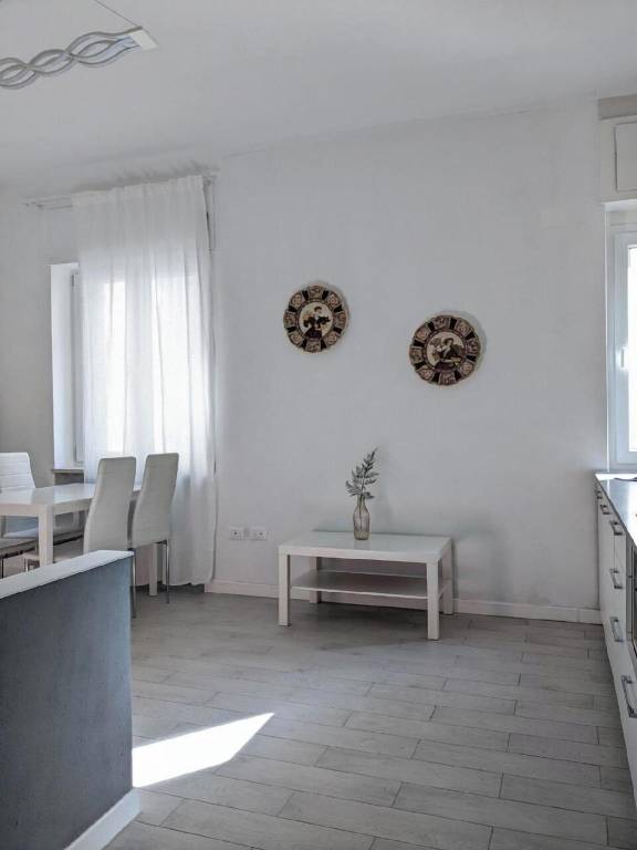 Rental apartment with patio — photo 4