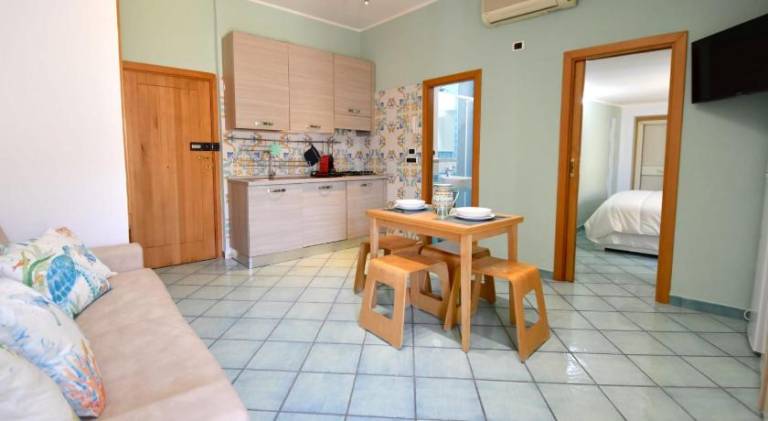 Apartment with 1 room for 4 persons — photo 2