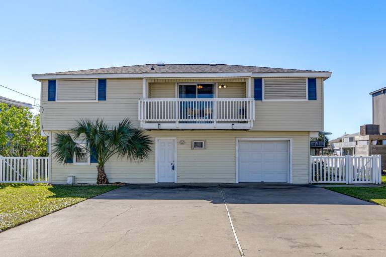 Canal-Front Home w/ Dock, 1 Mi to Sea Isle Beach! — photo 3