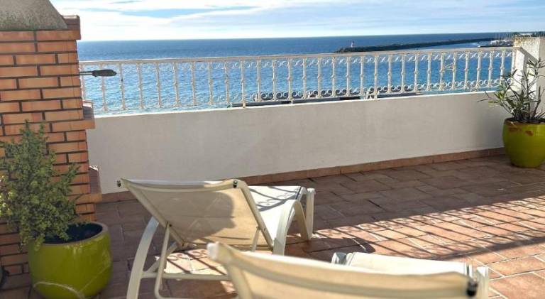 Rental apartment with terrace & barbecue in Setubal