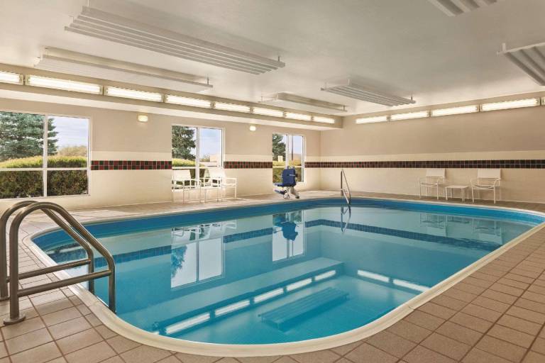 Country Inn & Suites by Radisson, Springfield, OH — photo 4