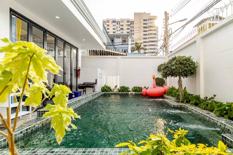 Center pattaya, 5BR pool house, BBQ, snooker in Pattaya