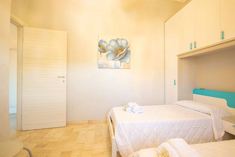 Family-oriented lovely apartment with terrace | City view | Next to the beach | Pets allowed — photo 5
