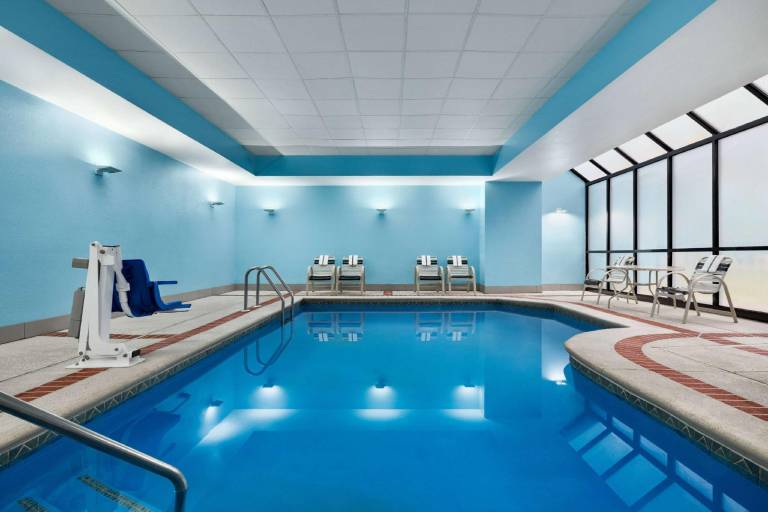 La Quinta Inn & Suites by Wyndham Newark - Elkton — photo 4
