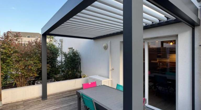 Apartment with pool & hot tub — photo 4