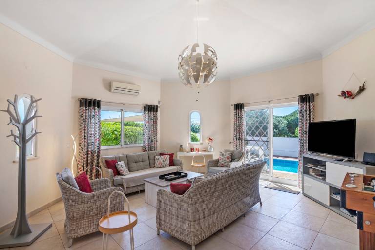 Fully equipped beautiful villa with garden, pool & terrace | Dogs allowed — photo 2