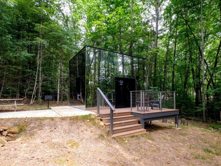 House  Balsam Grove