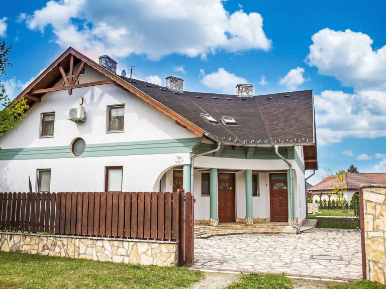 Apartament Balatonmáriafürdő