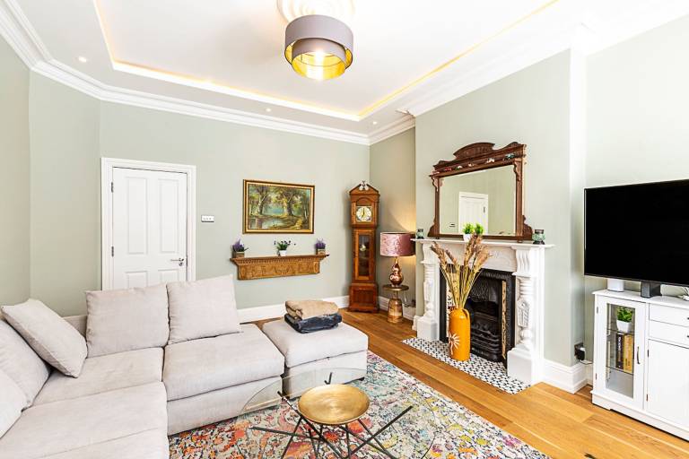 OJD Chic Garden Flat in Leafy Ealing