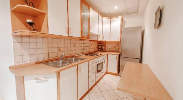 Rental apartment with garden & terrace — photo 3