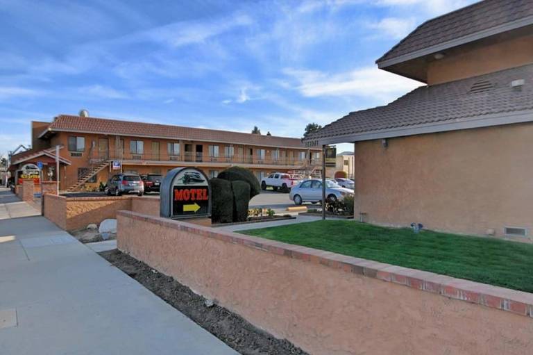 Santa Clarita Motel