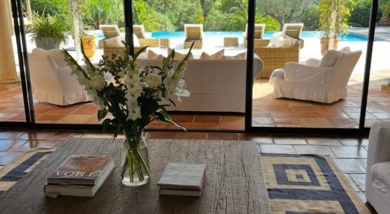 Luxury Mediterranean Villa with Pool & Helipad — photo 2