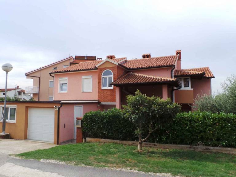 Holiday apartment with air conditioning and 2 bathrooms — photo 2