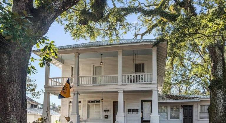 Apartment with 1 room for 4 persons in Mobile, AL