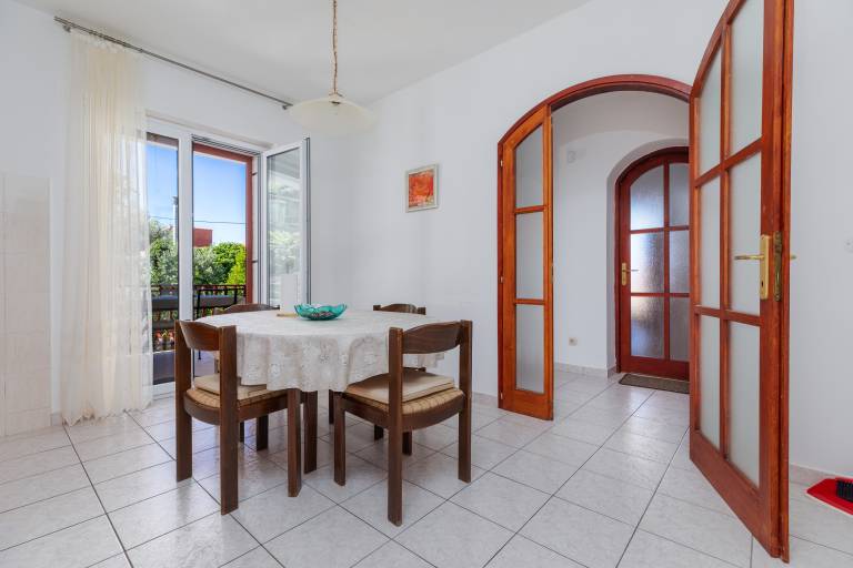 Apartment with garden, terrace & barbeque | Sea view | Close to the beach | Pets allowed — photo 2