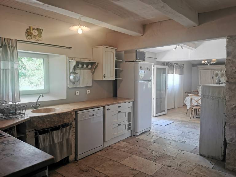 Cottage 'Gite De Caractère, Piscine Et Vue' with Private Pool, Private Terrace and Wi-Fi — photo 4