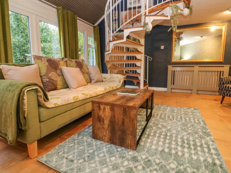 Cottage with yard | Beach view — photo 4