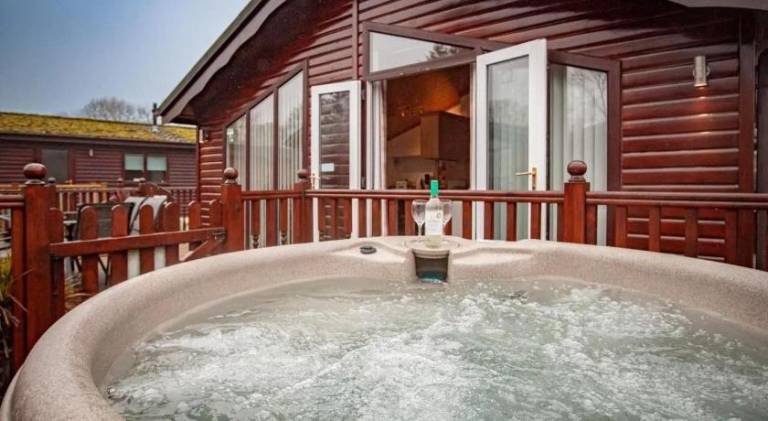 Charming vacation home with pool | Pets allowed in Windermere