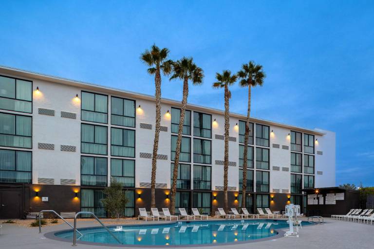DoubleTree by Hilton Palmdale — photo 3