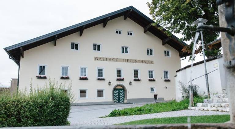 Gasthof Tiefenthaler in Hall In Tirol