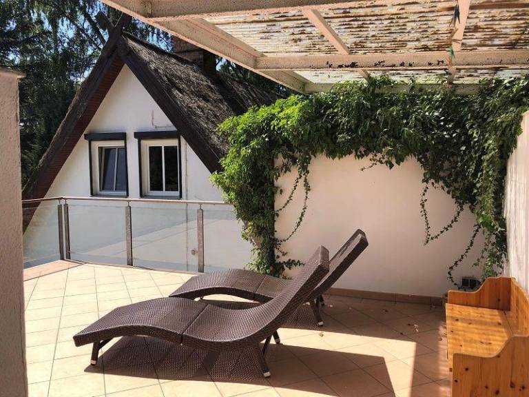 Vacation home with yard, barbeque & terrace | Sea view — photo 5