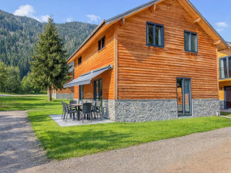 Chalet with patio & sauna in Villach