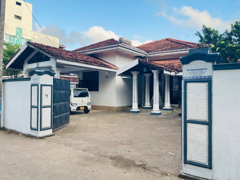 Tango Aayu Resort in Negombo