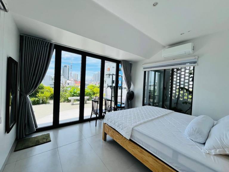 Luxury Nha Trang Private Pool Villa – Beach & Garden Retreat — photo 2