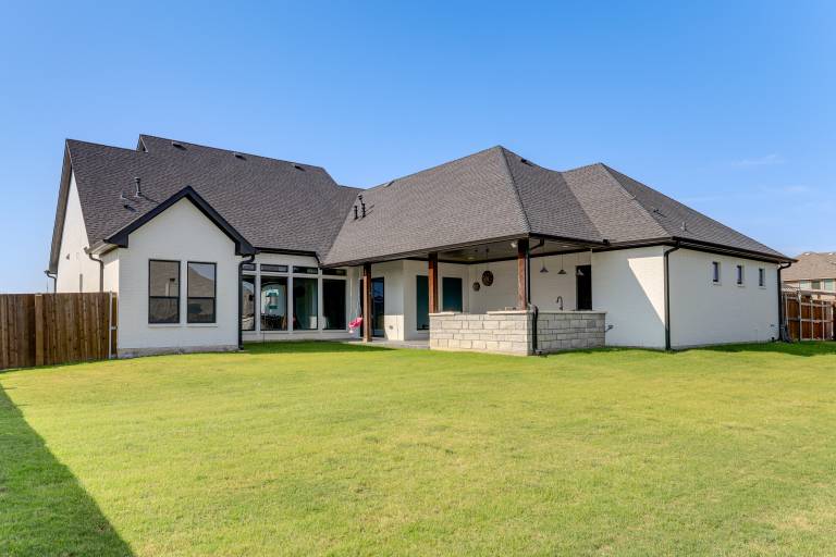 Luxe Retreat w/ Patio & Fenced Yard in Waxahachie! — photo 4