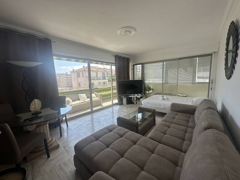 Holiday apartment with terrace — photo 2
