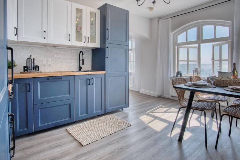 Family-friendly pleasant rental apartment with barbeque, fast internet & terrace | Water view | Beach nearby | Pets are welcome — photo 4