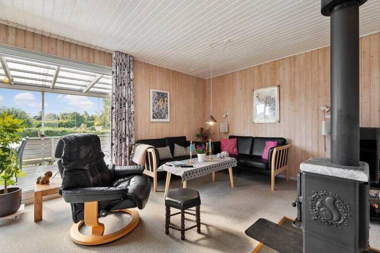 Vacation home with sauna, patio & barbeque — photo 3