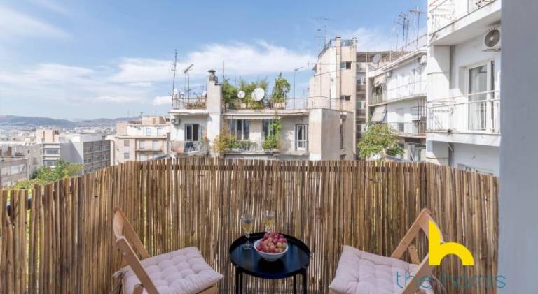 Modern Athens Stay - 2BR with Balcony, Steps to Metro — photo 4