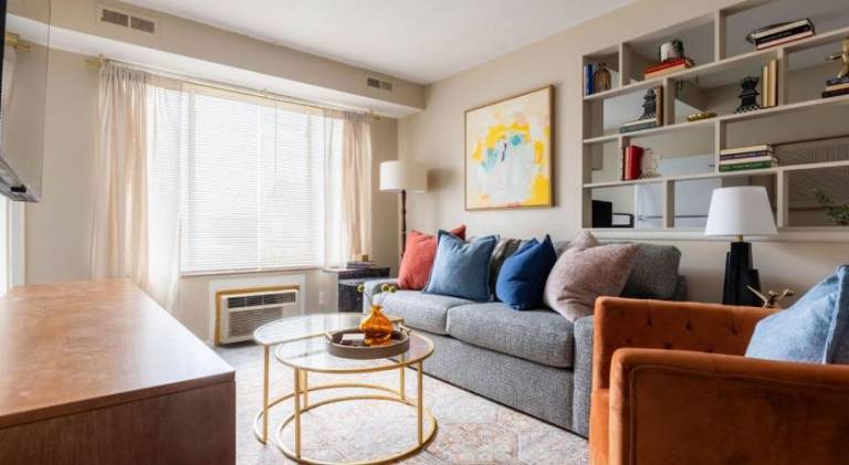 Rental apartment | Perfect for remote work in Independence, OH