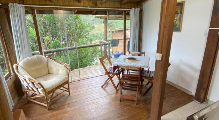 Beautiful vacation home with yard, barbecue & private pool | Pets allowed — photo 3