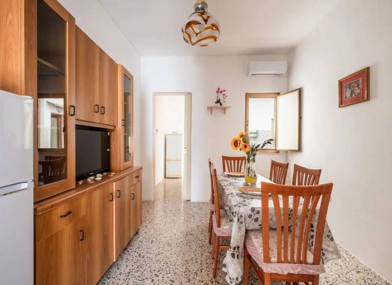 Vacation home with terrace | Beach nearby | Pets are welcome — photo 3