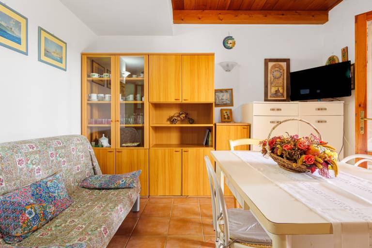 Villa 'Villino Grazia 2' with Private Terrace, Garden and Air Conditioning — photo 3