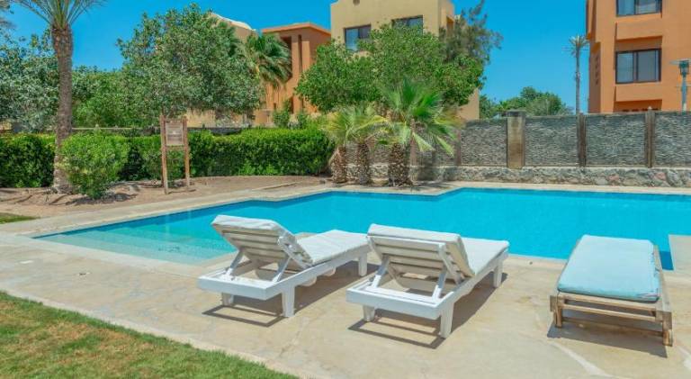 Holiday apartment with pool — photo 3