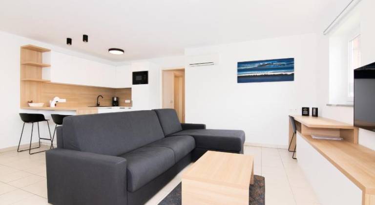 Premium Levant Marina Apartments with Sea View by Locap Group — photo 2