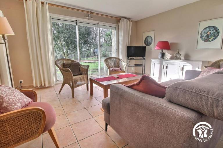Gite with garden & terrace — photo 2