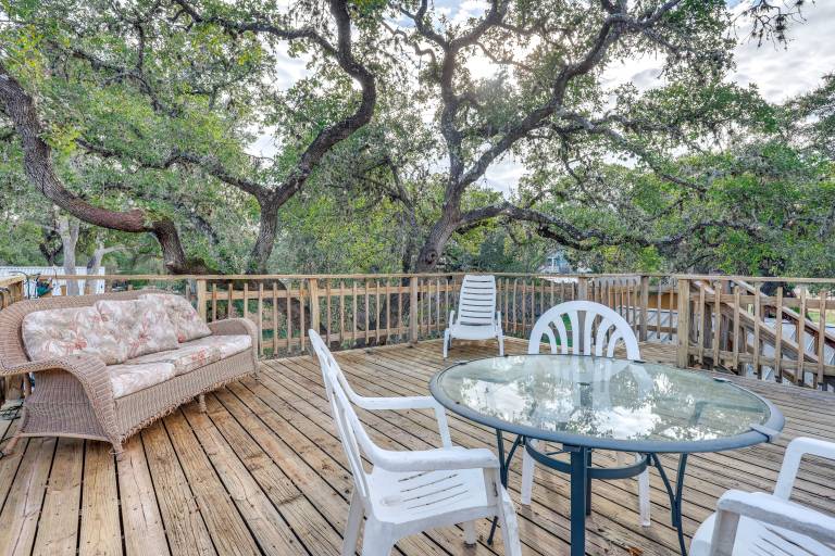 Cozy Couple's Cottage w/ View Near Canyon Lake! — photo 2