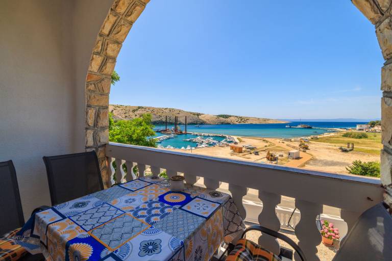 Apartment with terrace & grill | Sea view — photo 3